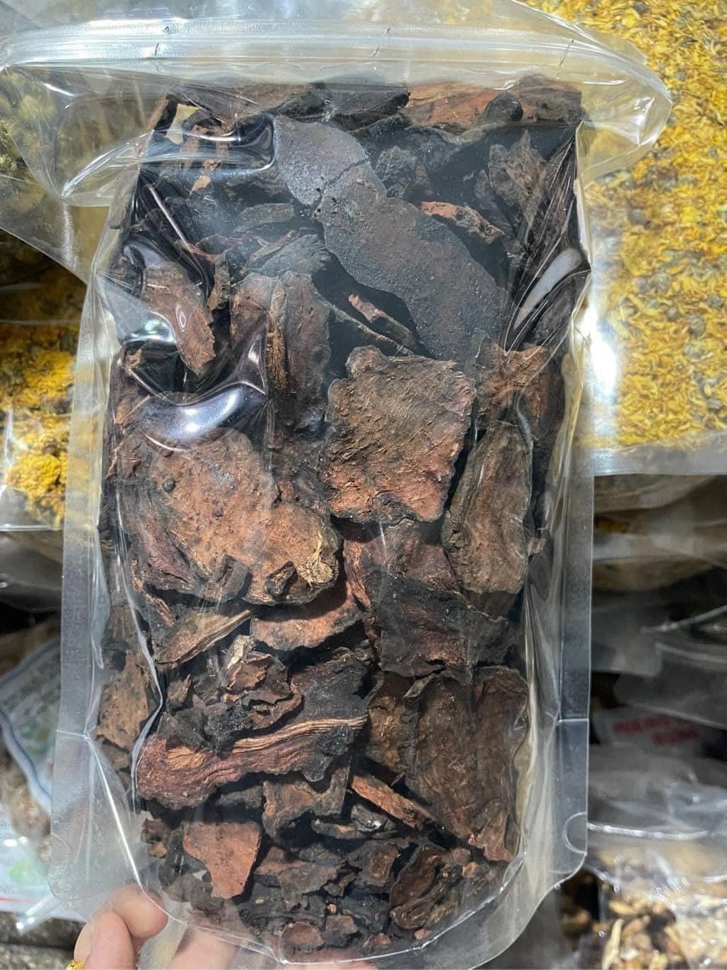 củ hà thủ ô xáo đỗ đen 1